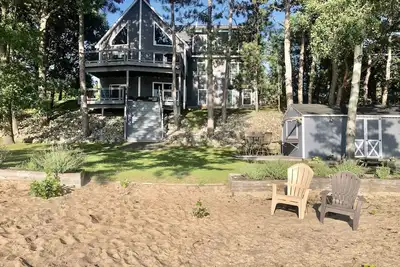 Image de Tripton Fell-Belle maison spacieuse de plusieurs semaines-Traverse City-Waterfront