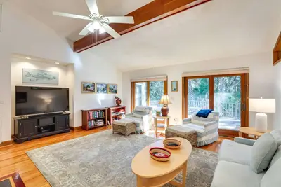 Image de Spacieux Kiawah Island Home w \/ Deck - Promenade à la plage