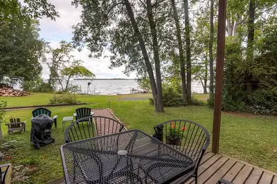 Image de Saint charmant Albans Cottage sur le lac Champlain!
