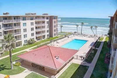 Image de No Drive Beach Ocean View \/ 6-8 personnes