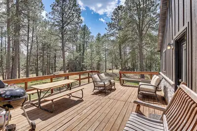 Image de Private & Cosy Black Hills Accueil w \/ Horse Corral!