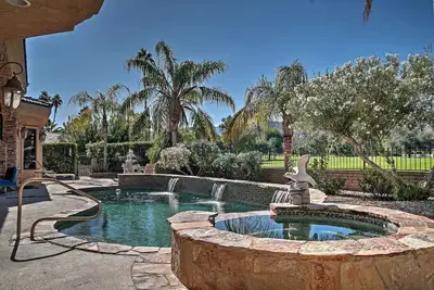 Image de Prime Home sur le parcours de golf avec piscine privée et spa