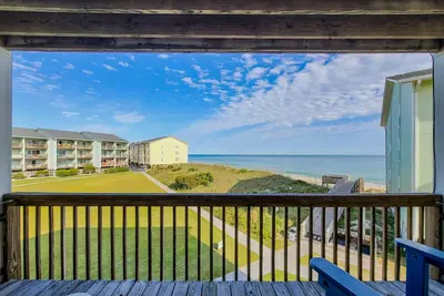 Image de Surf Condo 222 - Vue sur l'océan avec accès à la piscine et à la plage