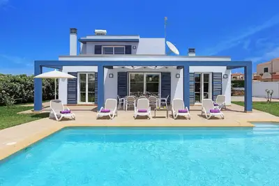 Image de Blue Dream - villa de haute qualité à proximité de la plage et des commerces - avec piscine, Wi-Fi et A \/ C