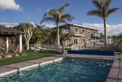 Image de 2 Bedroom, Mountain view, privacy, Heated Pool, Heating, Big terrace, Free Wifi  (6)