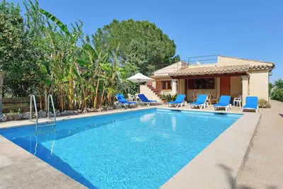 Image de Villa Magdalena - A proximité des commodités locales a Wi-Fi, une piscine privée et A \/ C