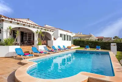 Image de Villa Maribel - Cette villa comprend une terrasse ouverte, WiFI & A \/ C