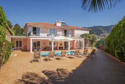 Image de Great family villa in Funchal | Casa Petronella
