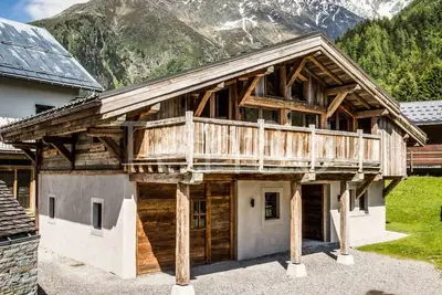 Image de Chalet Grand Cerf -  Le Lavancher - A proximité du domaine des Grands-Montets