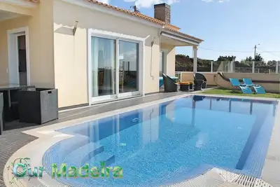 Tranquil villa with pool in Calheta | ArcoView