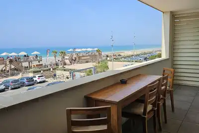 Image de Pasino appartement lumineux+Terrasse15m2, face mer, Wifi, Parking inclus, 6 p N°2