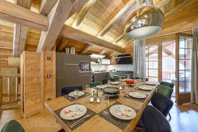 Image de Lcz - Ski In\/Out Luxueux chalet 5*, centre - 13p
