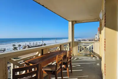 Image de Appartement lumineux +Terrasse15m², face mer, Wifi, Parking inclus, 6p, N°4