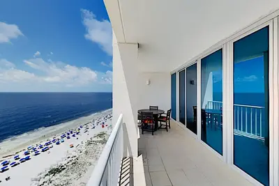 Image de Gulf Front Condo Dans Gulf Shores ~ Vues du Golfe imbattables ~ Piscines intérieurs et extérieurs