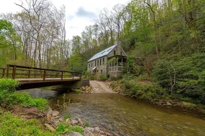 Image de Kibbin | Creekside vie privée | Frais de nettoyage déjà inclus au total des taux