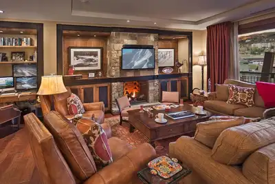 Image de Un endroit pour les bateaux Ă vapeur: \"Hahns Peak\" # 417 - 4br Slopeside Luxury