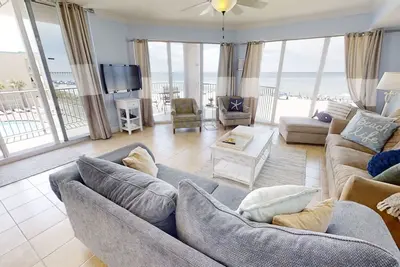 Image de 1er Etage 3 Chambre 3 Bain Gulf Front donnant sur la piscine Rast
