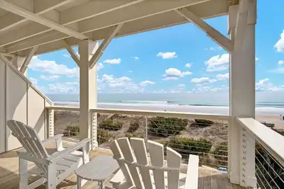 Image de C Street A - Incroyable Ocean Front Condo au coeur de Wrightsville Beach