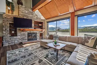 Condo unique de 6 chambres juste à côté de l'ascenseur avec école de ski et équipements de la station