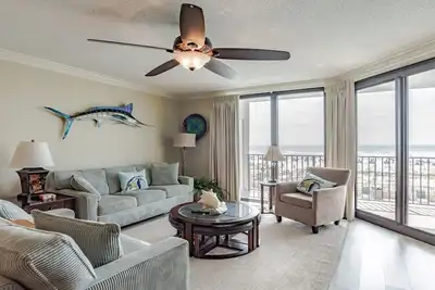 Image de 2e étage, immense balcon, Condo Premium Phoenix X! !