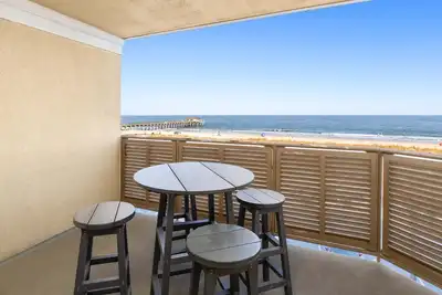 Condo au dernier étage avec vue imprenable sur l'océan, à quelques pas de la plage et de la jetée de Tybee