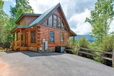 Image de Echap Highpoint, 3 chambres, vue sur la montagne, bain à remous, WiFi, pour 10 personnes
