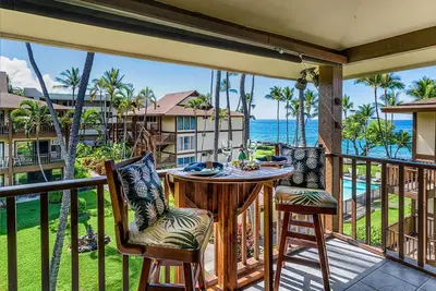 Image de Complexe en bord de mer | Vue sur l'océan | Magnifiquement rénové | Commence à 89 $ / nt