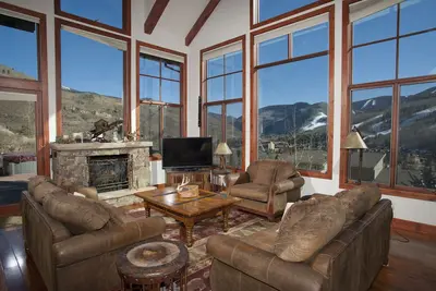 Image de Superbe manoir avec vue sur la montagne Vail, terrasse spacieuse, bain Ă remous! 5 min de Mtn