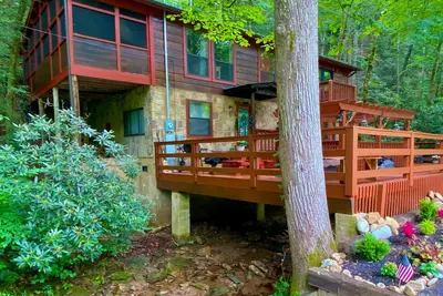 Creeksong Hollow - Belle vue sur le ruisseau \\ Accès à la piscine \\ Jacuzzi \\ WiFi \\ Table de billard