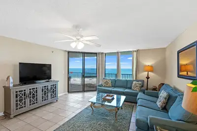 Image de Condo de luxe abordable en bord de mer | Balcon privé avec vue sur le golfe | Mes escapades à la plage