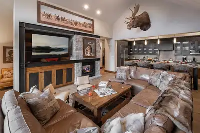 Image de Un endroit pour les bateaux Ă vapeur: \"Summit Peak\" # 803 - 4br Deluxe Penthouse