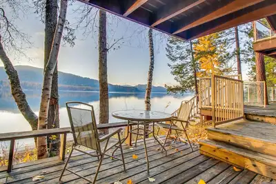 Image de Condo au bord du lac w \/ superbes vues, piscine partagée \/ bain à remous, accès à la plage - près du ski!