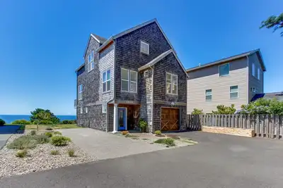 Image de Maison vierge avec vue imprenable, Ă quelques pas de la plage et en plein centre-ville