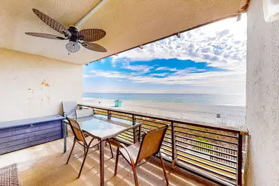 Image de Plage et accès à la piscine, une vue magnifique sur l'océan depuis le balcon, et Netflix!