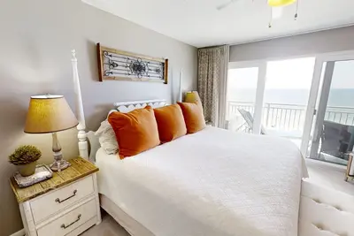 Image de 2 Bed 2 Bath Gulf Front Master nouveau marché de la location de nombreuses améliorations 7e étage