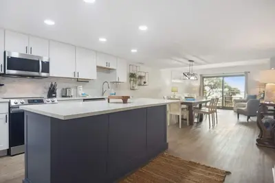 Image de Ocean One 321 - Oceanfront Condo - Salles de bains rénovées en 2017