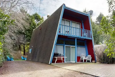 Image de Une maison de plage amusante que vous n'oublierez pas de sitĂ´t! Dog-friendly w / excellent emplacement!