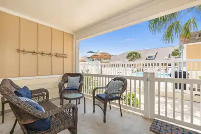 Image de Venez profiter de la vie de plage dans cette belle marque nouvelle propriété Vacay 2 chambres!