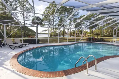 Image de Piscine privée et bain à remous, idéal pour les grandes familles, plage de Santa Rosa - vue sur le lac
