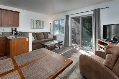 Wildwood Suites 207 Ski-in Condo Downtown Breckenridge Lodging