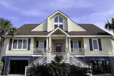Image de Marshall Blvd. 3113- Grande Maison sur l'�����le de Sullivan w \/ Vues Exceptionnel!