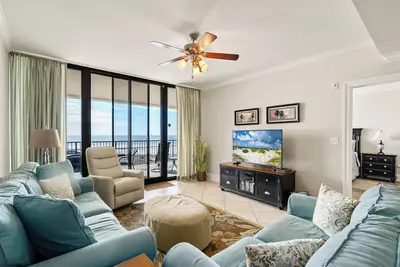Image de Propriétaire spécial Disponible: Belle Beachfront Top Floor Condo Holiday Isle!
