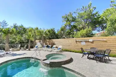 Image de Paradise30A ~ Sand Seair, piscine privée, vue sur le golfe, pour 18 personnes, voiturette de golf 6 places, récemment rénovée