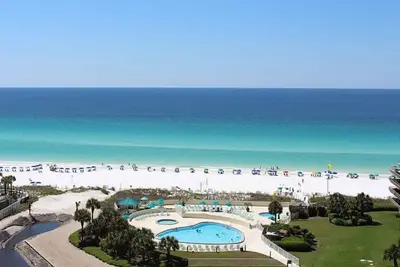 Image de ~ Summer Avail ~ Beach Front Resort! Vues! Piscine / Spa + Service de plage Gratuit & Avantages