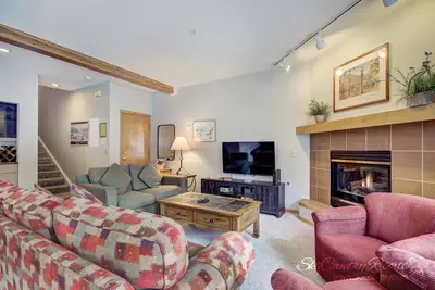 7ème nuit gratuite! Ideal Breck Location, Wi-Fi, accès à la piscine chauffée et au bain bouillonnant
