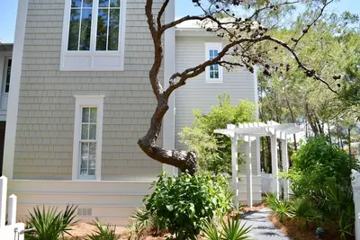 Image de 2br Cottage au coeur du bord de mer