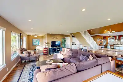 Image de Immense maison de luxe avec salle de jeux, cuisine gastronomique, espace pour 16 personnes