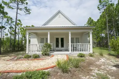 Image de Mockingbird Cottage - Adorable! 1 mile de la plage! Plage de Santa Rosa