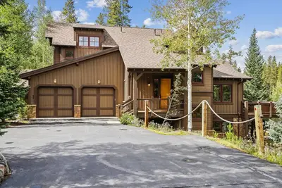 Image de Maison de ville exclusive Shock Hill avec accès facile par gondole - bain à remous adapté aux chiens