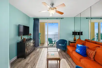Image de Venez voir pourquoi c'est le meilleur condo au Grand Panama! Piscine sur le toit + Tiki Bar